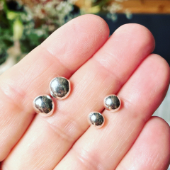 Pebble Studs