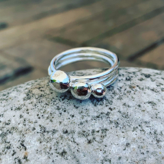 Pebble-Stacker-Rings