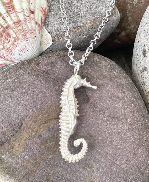 Silver seahorse Pendant